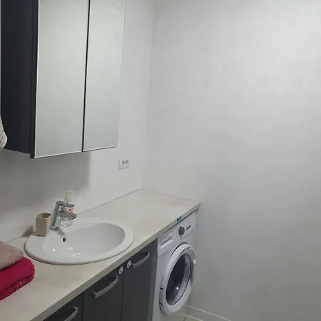 2 Aproape De Plaja شقة *